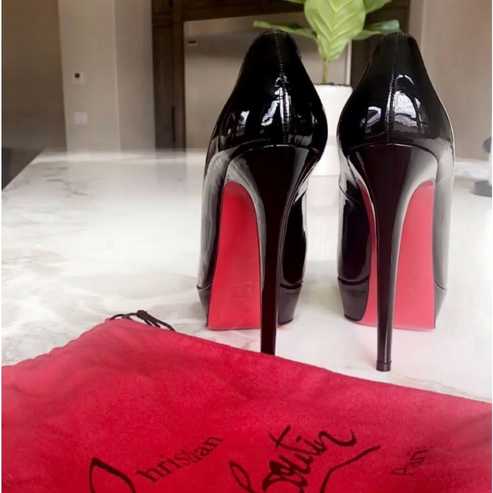 Louboutin Black heels